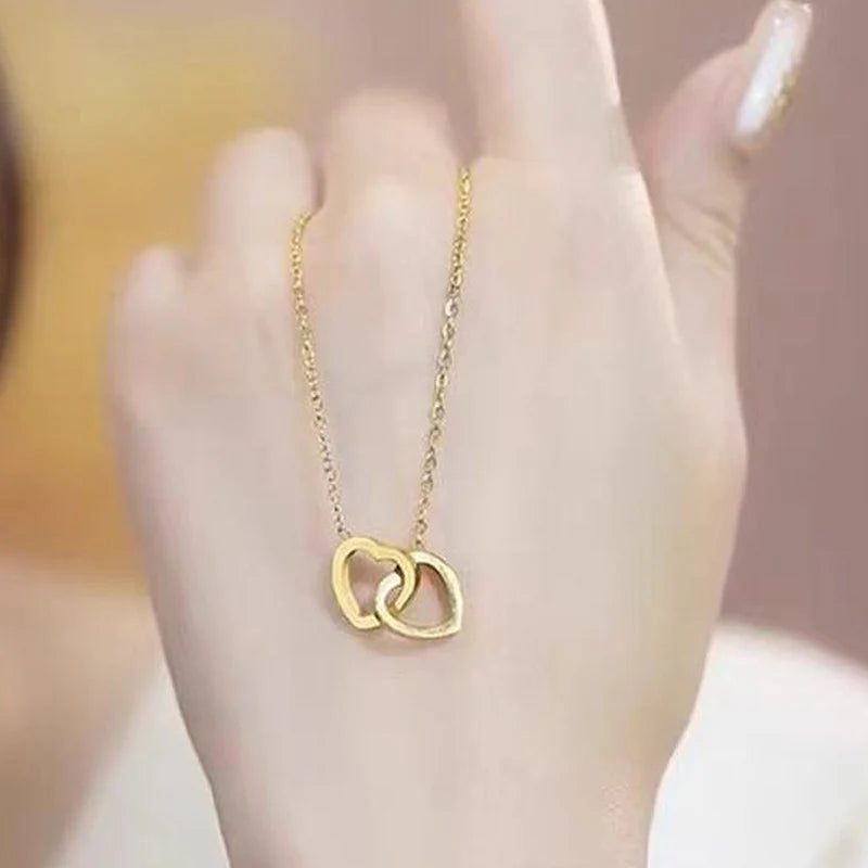 GOLD-PLATED ANTI TARNISH HEART THEMED PENDANT