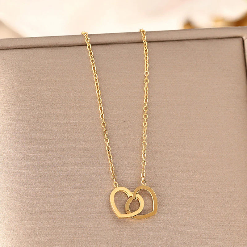 GOLD-PLATED ANTI TARNISH HEART THEMED PENDANT
